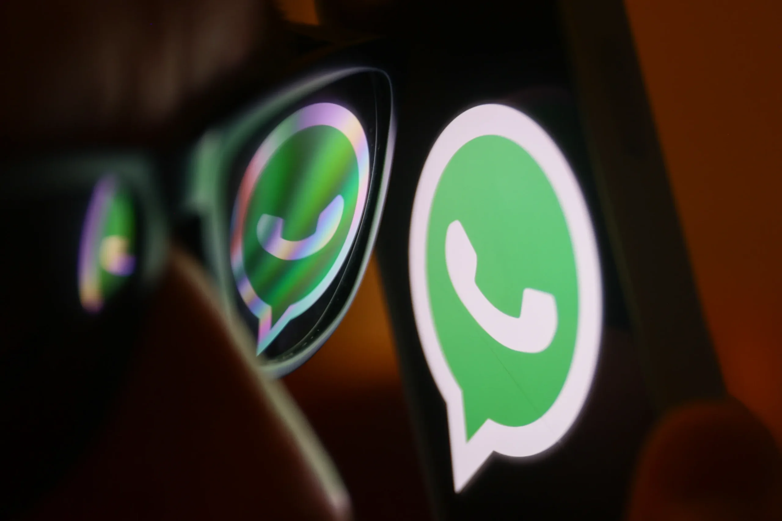 Cara Mendeteksi Jika WhatsApp Kamu Sedang Disadap (Social Spy WhatsApp)